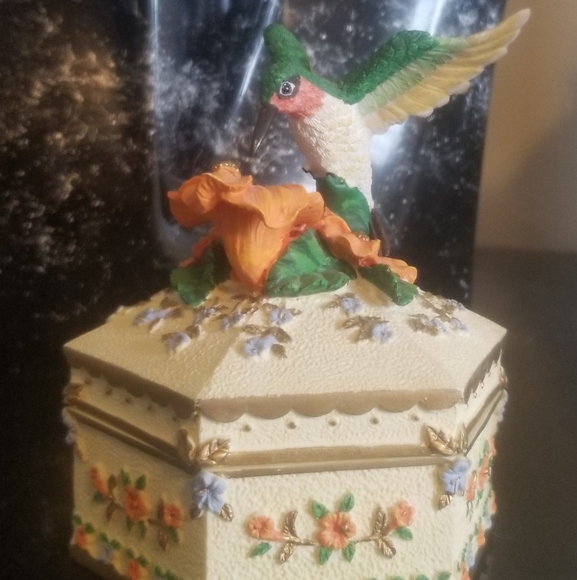 Handpainted music box - Picture 3 of 8